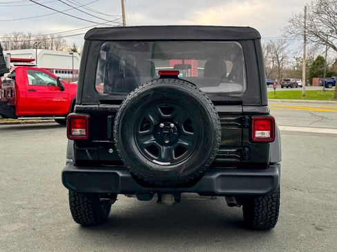 Used 2020 Jeep Wrangler Sport image 5