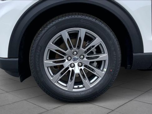 New 2026 Ford Explorer Platinum image 12