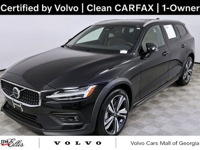 Certified 2025 Volvo V60 B5 Cross Country Plus