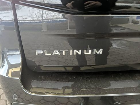 Used 2025 Ford Expedition Max Platinum image 7