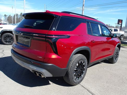Certified 2025 Chevrolet Traverse Z71 w/ Driver Confidence Package AWD/4WD image 7