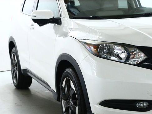 Used 2018 Honda HR-V EX image 8
