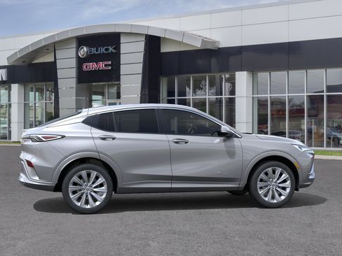 New 2026 Buick Envista Sport Touring FWD image 5