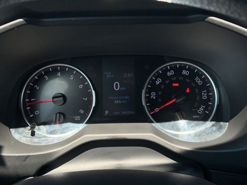 Used 2022 Toyota RAV4 LE FWD image 13