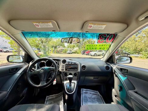 Used 2003 Toyota Matrix FWD image 12