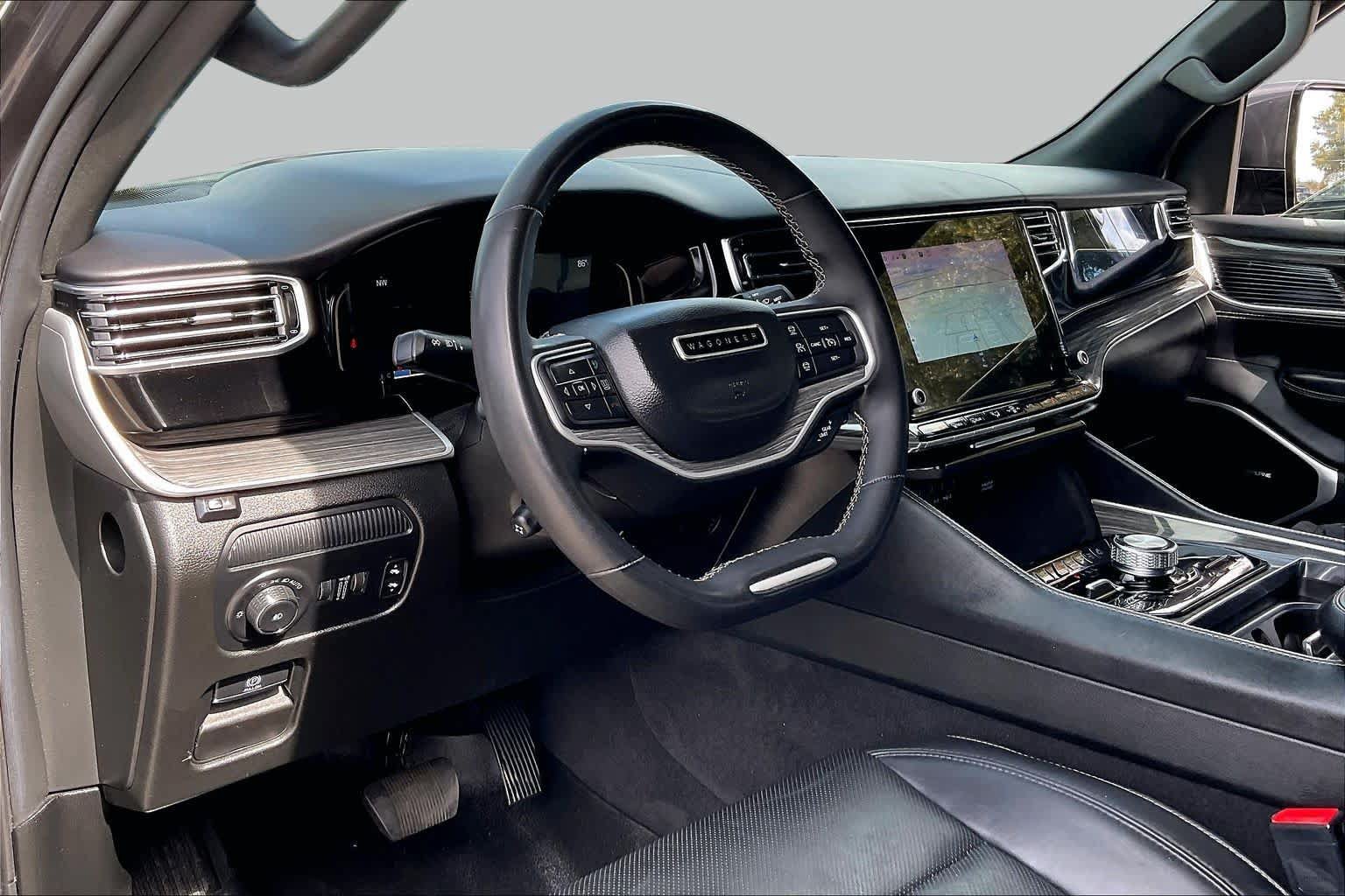 Used 2022 Jeep Wagoneer Series III w/ Convenience Group I AWD/4WD image 16