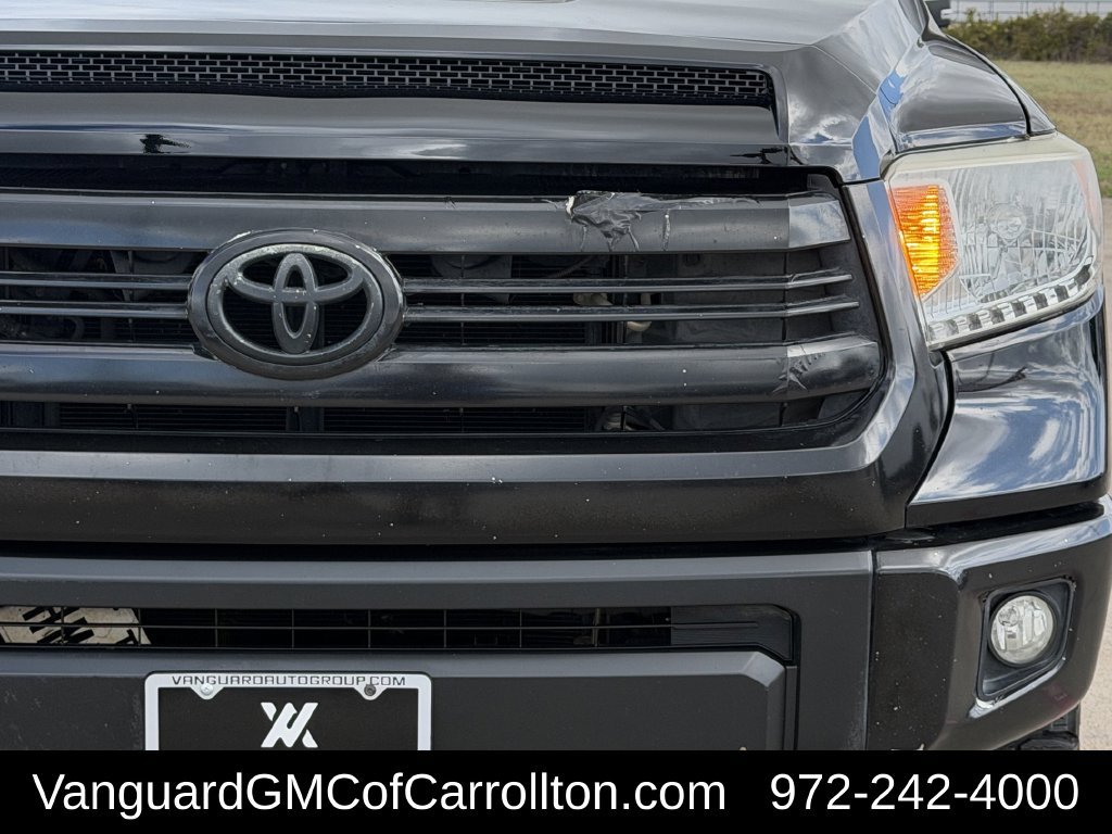 Used 2016 Toyota Tundra SR5 w/ SR5 Upgrade Package AWD/4WD image 4