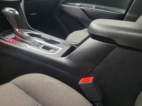 Used 2021 Chevrolet Equinox LT w/ LPO, Cargo Package image 26