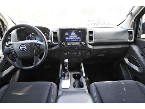 Used 2023 Nissan Frontier SV w/ Technology Package RWD image 9