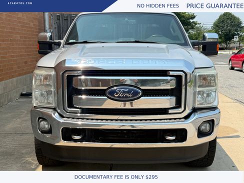 Used 2013 Ford F250 Lariat w/ Lariat Ultimate Pkg AWD/4WD image 2