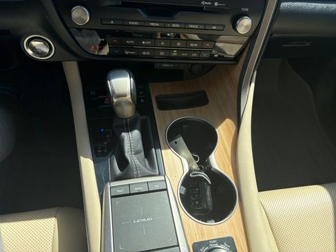 Used 2022 Lexus RX 350L w/ Premium Package image 22