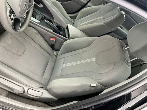 Used 2023 Hyundai Elantra SE FWD image 7