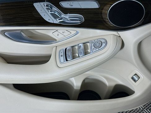 Used 2018 Mercedes-Benz GLC 300 image 15