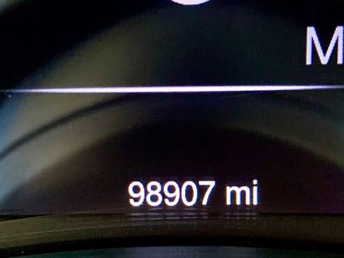 Used 2015 Jeep Grand Cherokee Limited image 19