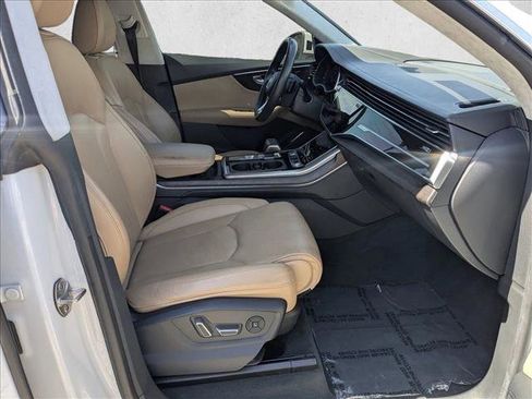 Used 2019 Audi Q8 Prestige AWD/4WD image 18