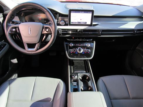 Used 2022 Lincoln Corsair Reserve w/ Equipment Group 201A image 12