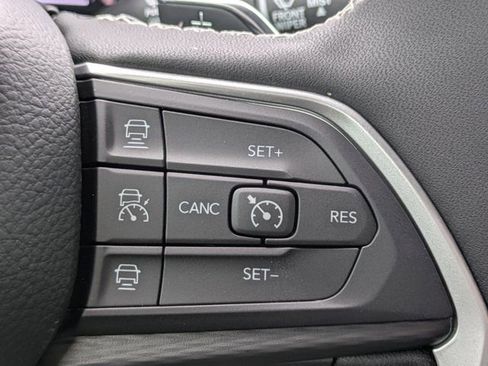New 2025 Jeep Grand Cherokee L Laredo AWD/4WD image 23