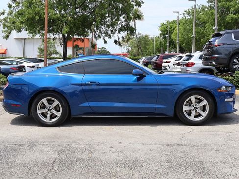 Used 2022 Ford Mustang Coupe RWD image 16