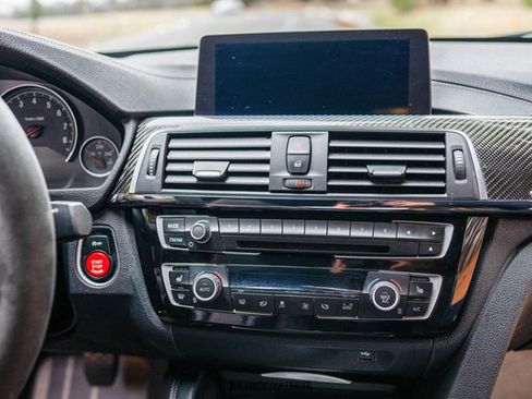 Used 2018 BMW M3 image 37