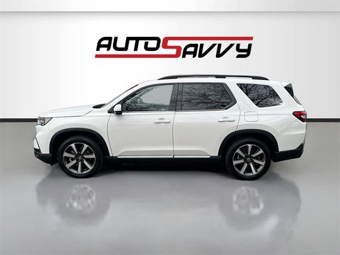 Used 2023 Honda Pilot Elite image 4