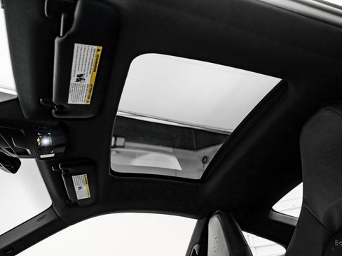 Used 2025 Porsche 911 Carrera image 42