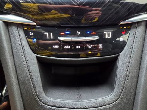Used 2024 Cadillac XT6 Premium Luxury w/ Technology Package FWD image 36