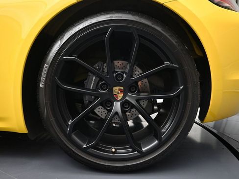 Used 2025 Porsche 718 Cayman image 26