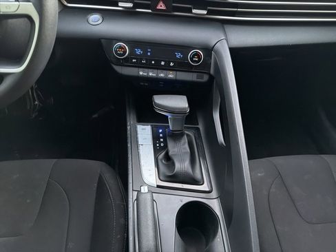 Used 2023 Hyundai Elantra SEL image 26