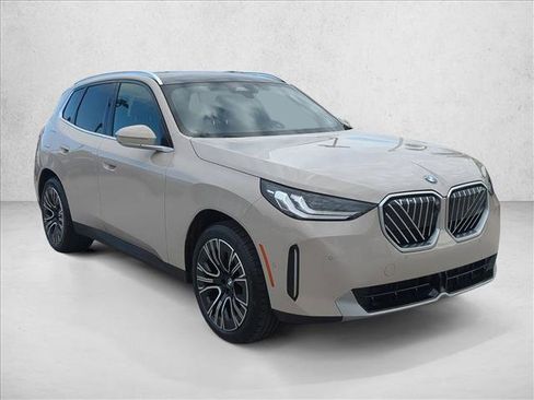 Certified 2025 BMW X3 xDrive30i w/ Premium Package AWD/4WD image 3