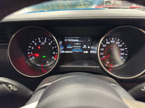 Used 2016 Ford Mustang Shelby GT350 w/ Track Package image 27