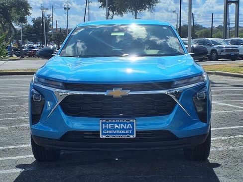 New 2026 Chevrolet Trax LS w/ Driver Confidence Package image 2