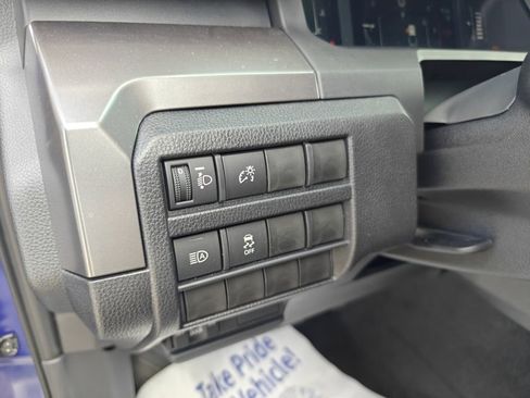 Used 2025 Toyota Tacoma SR5 image 9