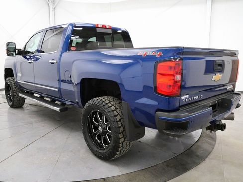 Used 2015 Chevrolet Silverado 2500 High Country w/ Duramax Plus Package image 5