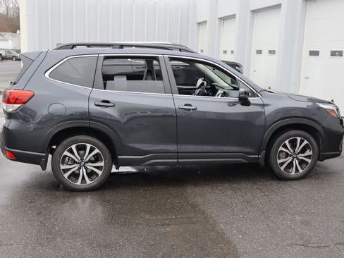 Used 2019 Subaru Forester Limited w/ Popular Package #3 image 11