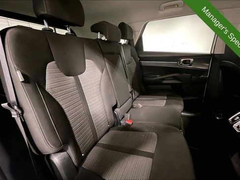 Used 2024 Kia Sorento LX FWD image 33