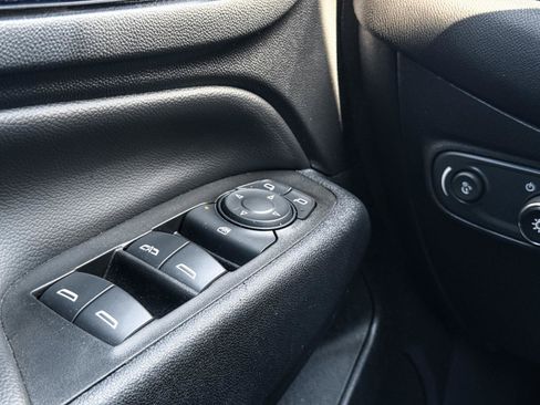 Used 2022 Chevrolet Equinox LT FWD image 18