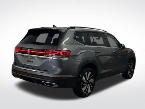 Used 2025 Volkswagen Atlas SE image 5