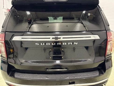 Used 2021 Chevrolet Suburban High Country AWD/4WD image 5
