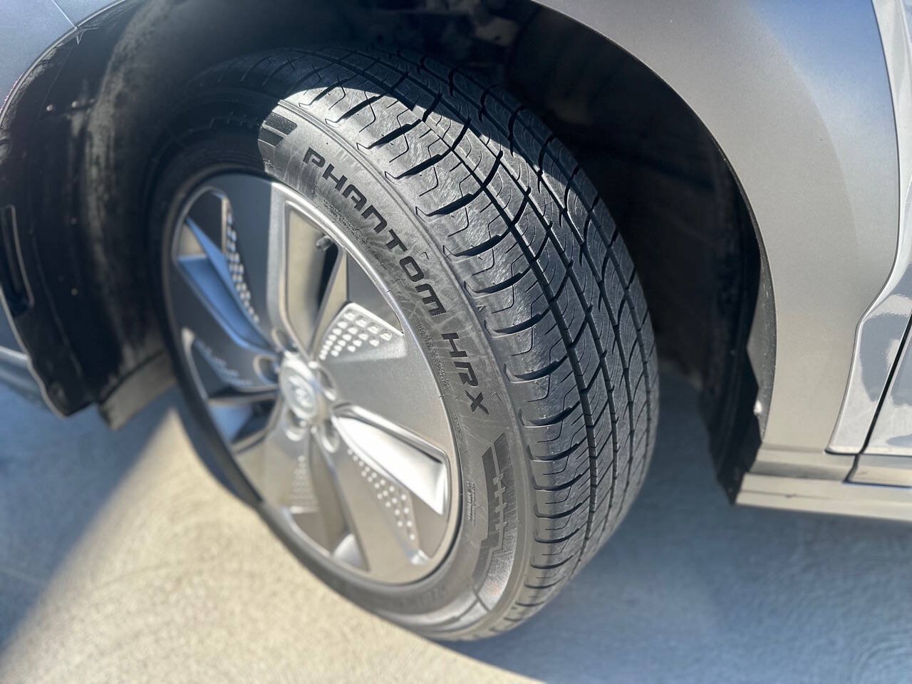 Used 2020 Hyundai Kona Ultimate w/ Cargo Package FWD image 2