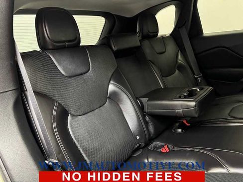 Used 2019 Jeep Cherokee Limited w/ Technology Group AWD/4WD image 19