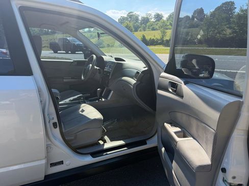 Used 2010 Subaru Forester 2.5X AWD/4WD image 16
