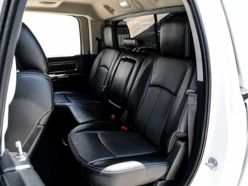 Used 2018 RAM 1500 Laramie w/ Convenience Group AWD/4WD image 37