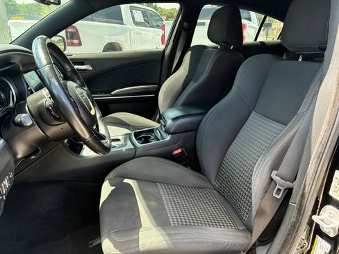 Used 2019 Dodge Charger GT RWD image 6