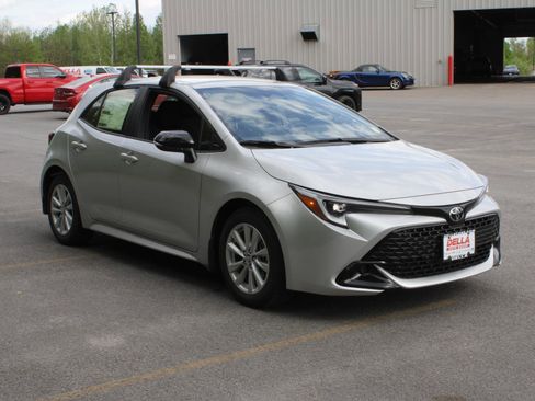 New 2026 Toyota Corolla SE FWD image 3