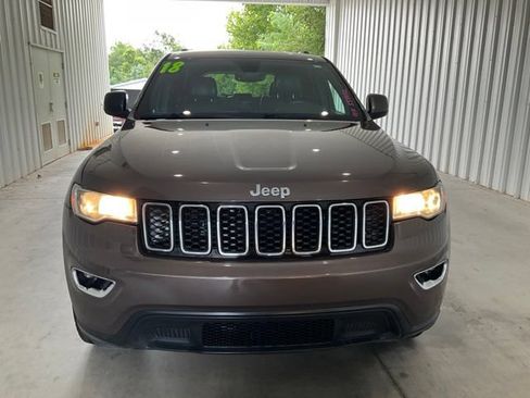 Used 2018 Jeep Grand Cherokee Laredo RWD image 22