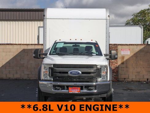 Used 2017 Ford F550 2WD Regular Cab Super Duty image 3