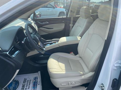 Used 2024 Buick Enclave Essence w/ Sport Touring Edition image 10