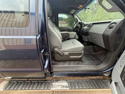 Used 2016 Ford F250 XL w/ XL Appearance Package AWD/4WD image 14