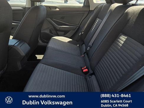 Used 2022 Volkswagen Jetta S FWD image 11