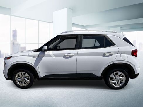 Used 2020 Hyundai Venue SEL FWD image 2